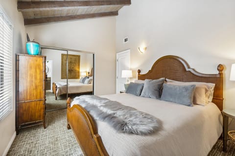 7 Bedroom Oceanfront Triplex Building House in Balboa Peninsula