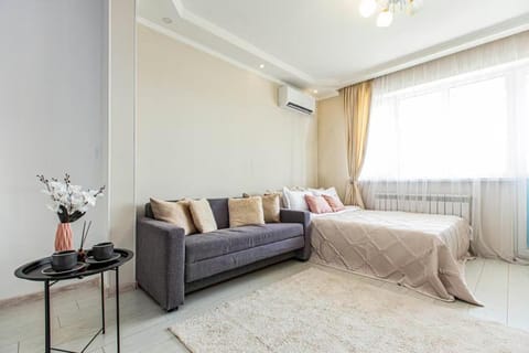 Bed, Living room, Photo of the whole room, Bedroom, air conditioner