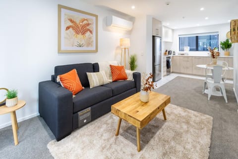 TV and multimedia, Kitchen or kitchenette, Living room, Photo of the whole room, Decorative detail, Seating area, Dining area, air conditioner