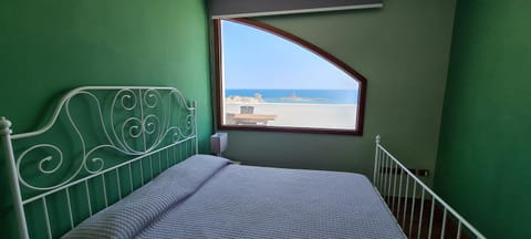 Bed, Photo of the whole room, Bedroom, Sea view