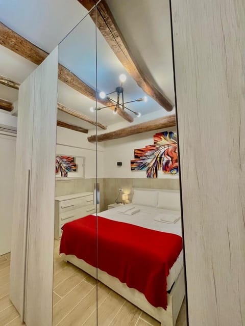 50 Tourist House Bologna - Pratello - Self check-in Apartment in Bologna