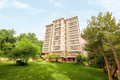 Property building, Garden