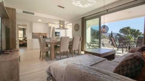 Stylish Central Apartment & Panoramic Views Mijas Apartment in Mijas