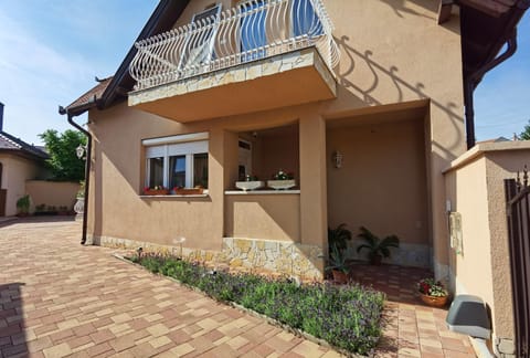 Property building, Balcony/Terrace