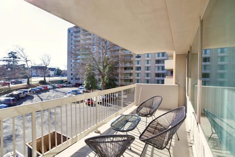 View (from property/room), Balcony/Terrace, Seating area