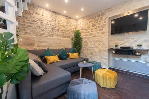 Property building, Living room