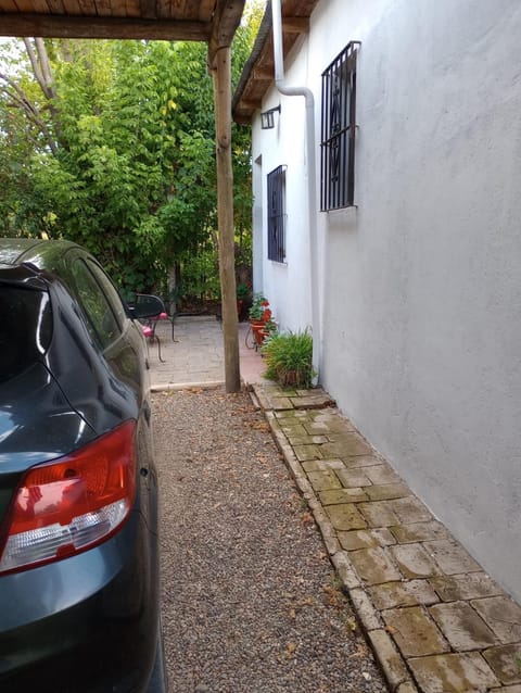 Facade/entrance, Parking