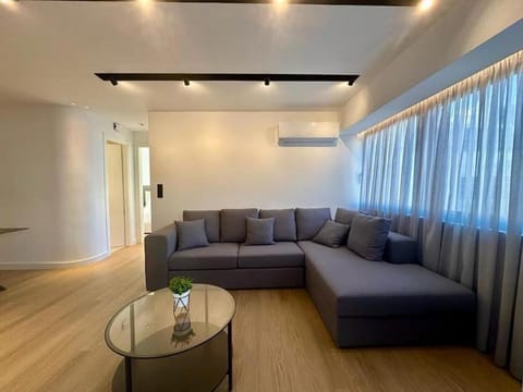 BlueMotion - CruiseHub 3B Apartment in Pireas