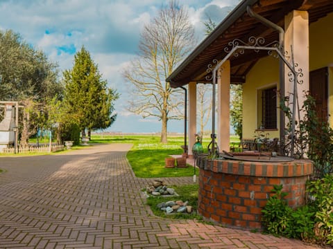 Property building, Spring, Day, Natural landscape, Garden, Garden view
