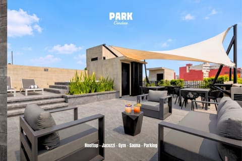 Hot Tub, Balcony/Terrace, Seating area, Dining area, City view, Street view