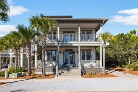 Property building, Facade/entrance, Parking