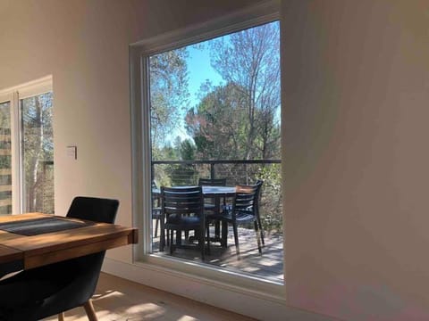 Modern Wine Country Home on 10 acres with vineyard Villa in Russian River