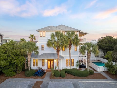 Property building, Neighbourhood, Cycling, Swimming pool