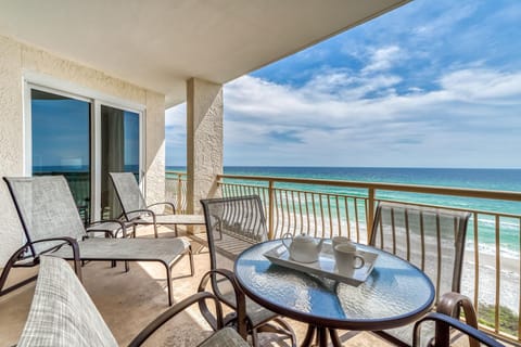 View (from property/room), Balcony/Terrace, Seating area, Dining area, Beach, Sea view