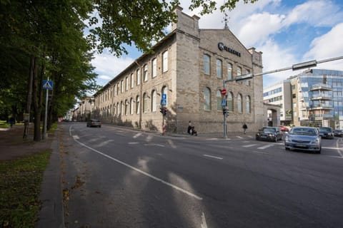 Property building, Neighbourhood