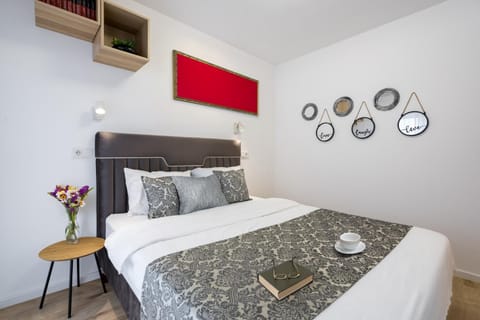 Bed, Bedroom