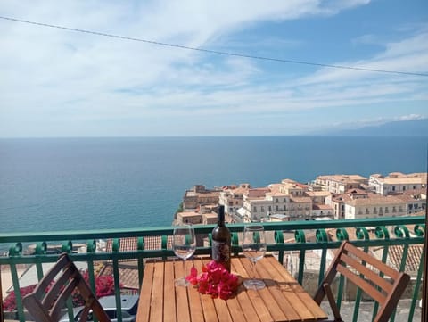 Day, Natural landscape, View (from property/room), Balcony/Terrace, City view