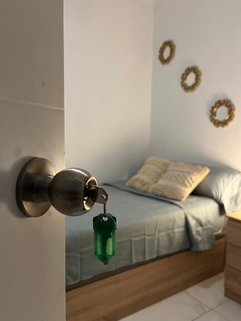 Pensiòn Cerdà 112 Bed and Breakfast in Alicante