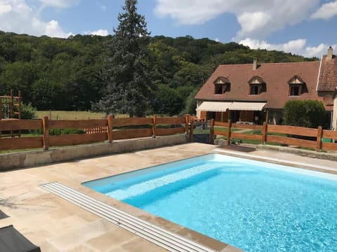 Property building, Pool view, Swimming pool