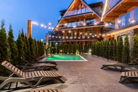 Property building, Pool view, Swimming pool