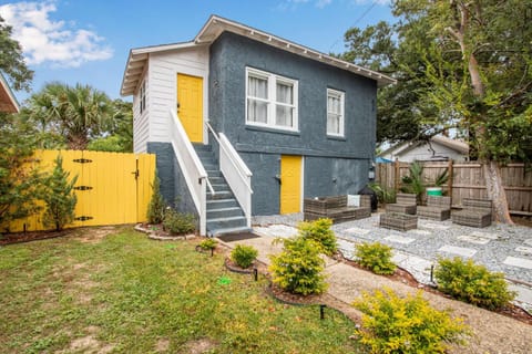 Downtown Navy Blue House in Pensacola