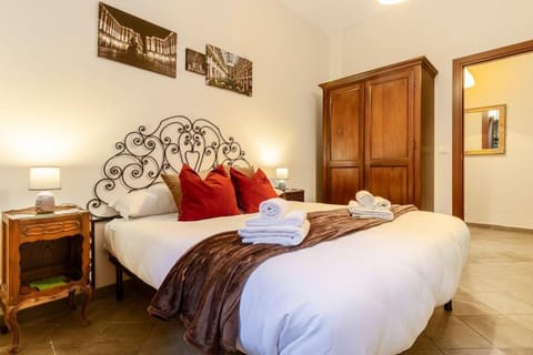 Bed, Photo of the whole room, Bedroom, towels, wardrobe