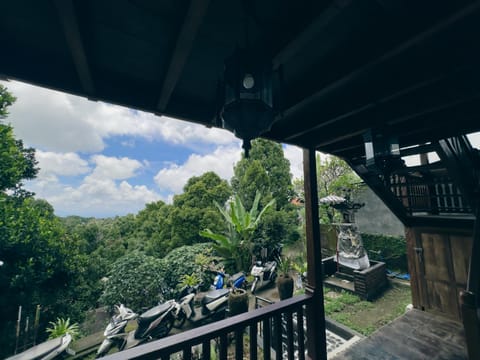 View (from property/room), Balcony/Terrace, Mountain view