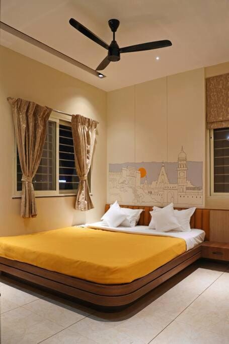 Bed, Photo of the whole room, Bedroom, fireplace