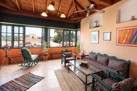 Balcony/Terrace, Living room