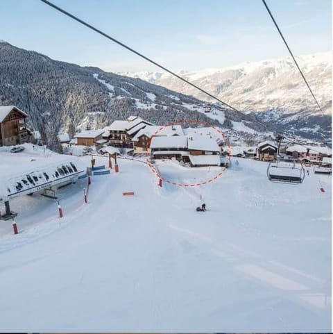 Natural landscape, Winter, Skiing, Skiing, Mountain view, group of guests