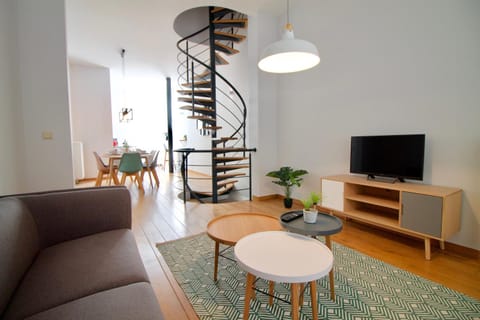 Communal lounge/ TV room, TV and multimedia, Living room, Seating area