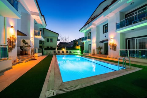 Property building, Swimming pool