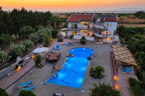 Property building, Bird's eye view, Pool view, Swimming pool, Sunset