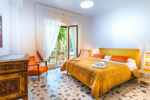 Bed, Balcony/Terrace, Balcony/Terrace, Bedroom