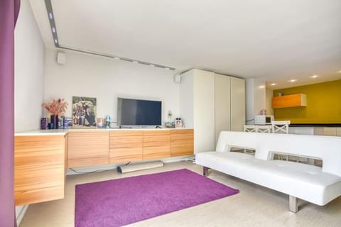 TV and multimedia, Living room