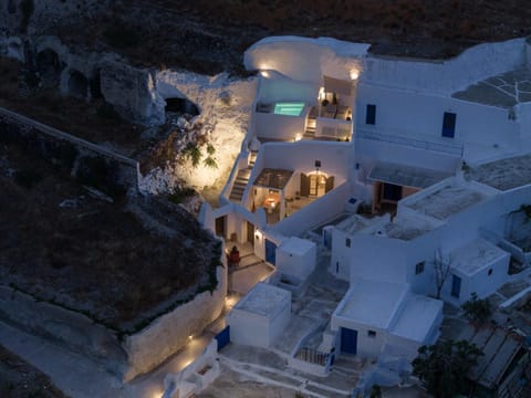 Property building, Night