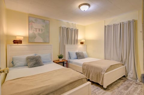 The Hawaiian Cottage 2-Bed by the Sea w fireplace House in Grayland