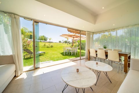 Patio, Spring, Day, Garden, View (from property/room), Balcony/Terrace, Living room, Seating area, Dining area, Garden view