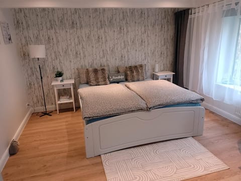 Bed, Living room, Photo of the whole room, Bedroom