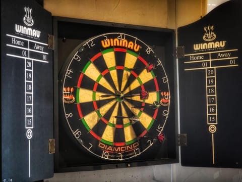 Darts, Game Room, Entertainment