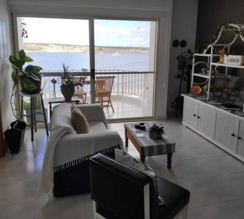 Mellieha Bay (Ghadira) Apartment with Sea View Apartment in Malta