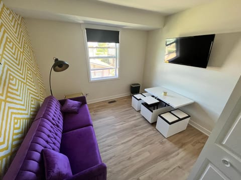 Communal lounge/ TV room, Seating area, Evening entertainment