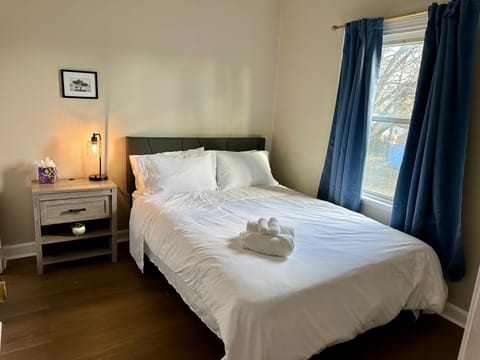 Spring Street Suites Apartment in Evansville