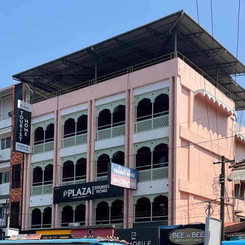 Property building, Day, City view, Location