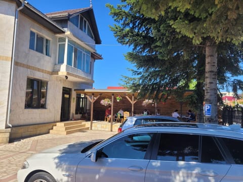 Property building, Day, Street view, Parking