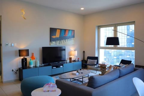 Communal lounge/ TV room, TV and multimedia, Living room, Seating area, Evening entertainment