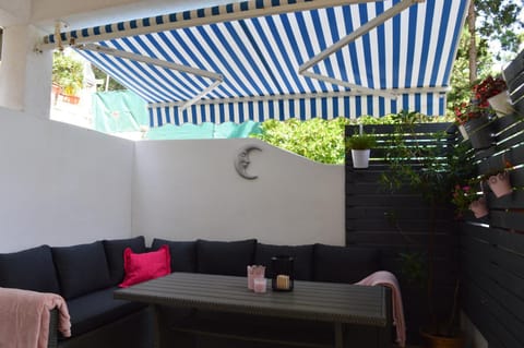 Balcony/Terrace, Garden view