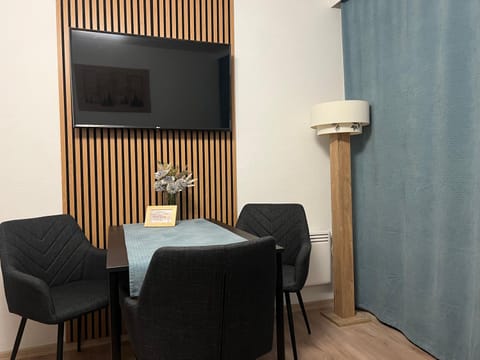 TV and multimedia, Dining area