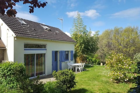 Property building, Balcony/Terrace, Garden view
