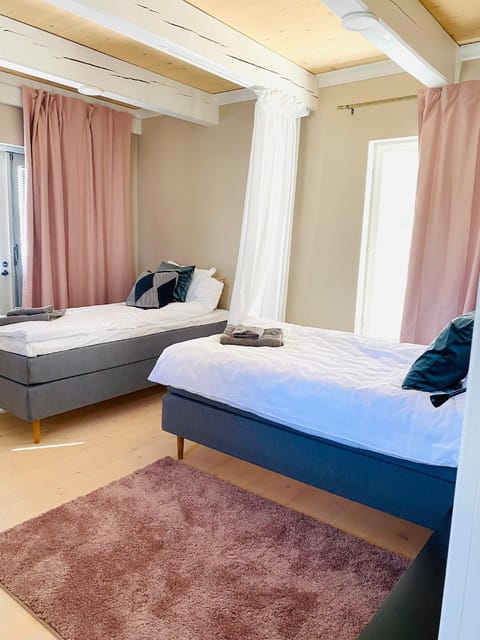 KokkolaDream - Historical Timber Home Villa in Finland